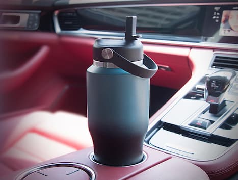 Auto-Becher