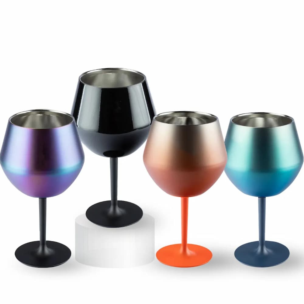 DER SOMMER IST JETZT SCHICK, NEUE ANKÜNFTE, NEUES DESIGN